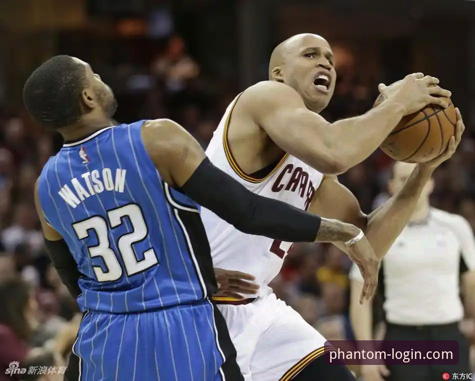 如何通过流畅的赛事直播，深度解析骑士与魔术的飙分大战？